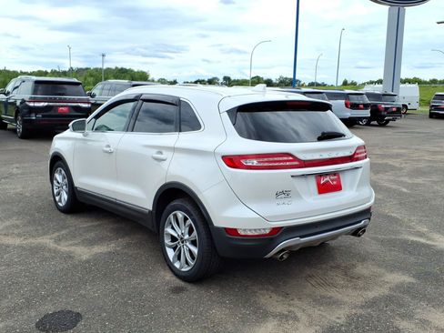 Used 2019 Lincoln MKC Select w/ Select Plus Package FWD image 3