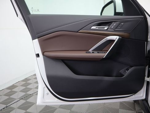 Used 2025 BMW X1 xDrive28i w/ Technology Package image 25