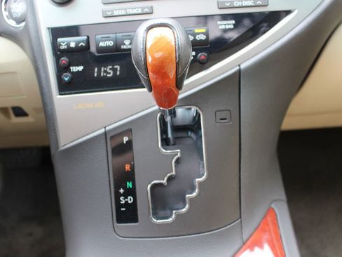Used 2012 Lexus RX 350 FWD w/ Premium Pkg image 27