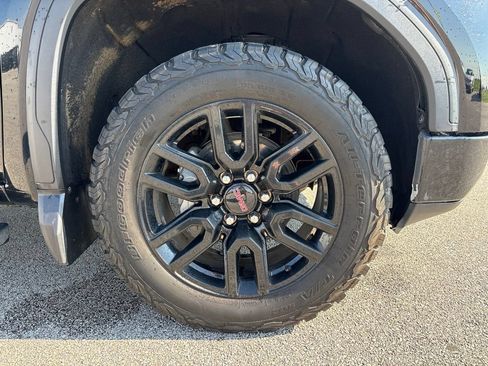 Used 2021 GMC Sierra 1500 Elevation w/ X31 Off-Road Package AWD/4WD image 13