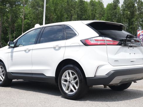 Used 2024 Ford Edge SEL AWD/4WD image 3