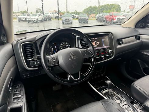 Used 2020 Mitsubishi Outlander SEL AWD/4WD image 5