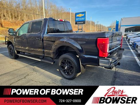 Used 2021 Ford F250 Lariat w/ Lariat Value Package image 3