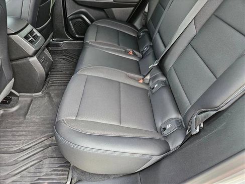 New 2025 Chevrolet Equinox EV LT w/ Convenience Package II image 17