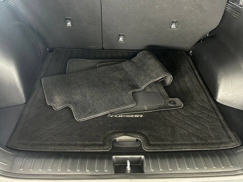 Used 2025 Hyundai Tucson SE FWD image 34