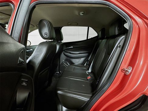 Used 2024 Buick Encore GX Sport Touring image 20