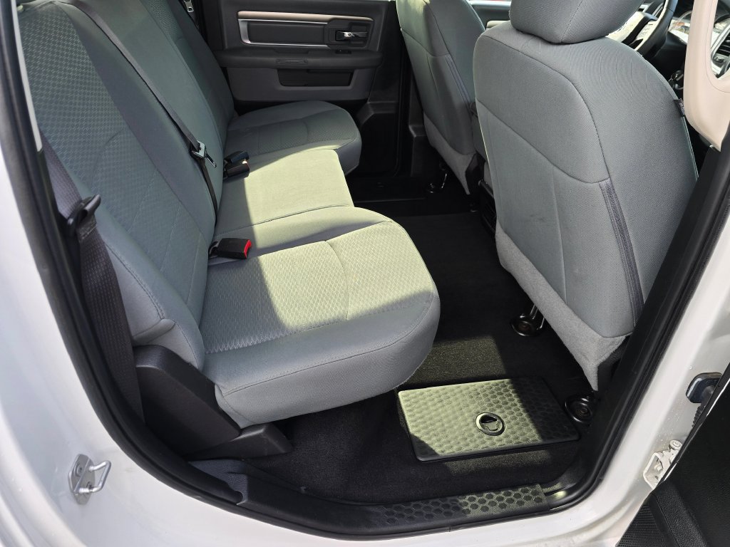 Used 2019 RAM 1500 Classic SLT AWD/4WD image 14