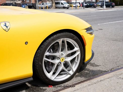Used 2022 Ferrari Roma RWD image 2