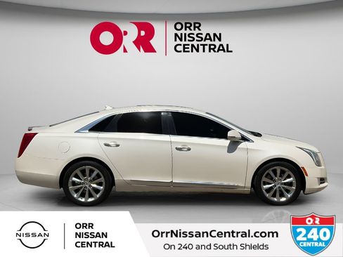 Used 2013 Cadillac XTS Luxury w/ Driver Awareness Package FWD image 4