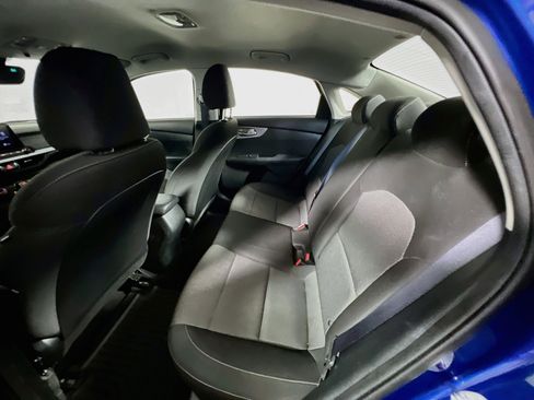 Used 2022 Kia Forte LXS FWD image 27