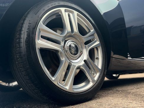 Used 2015 Rolls-Royce Wraith image 35