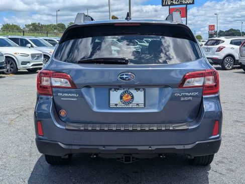 Used 2017 Subaru Outback 3.6R Limited AWD/4WD image 6
