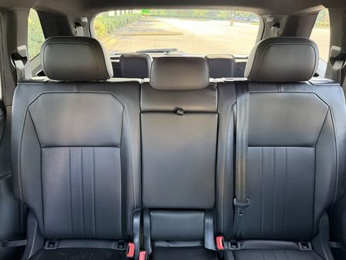 Used 2022 Volkswagen Tiguan SE R-Line FWD image 31