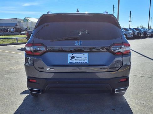 Used 2025 Honda Pilot Black Edition image 5