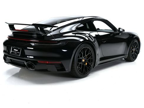Used 2024 Porsche 911 Carrera 4S AWD/4WD image 4