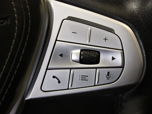 Used 2022 BMW X7 xDrive40i w/ Executive Package AWD/4WD image 16