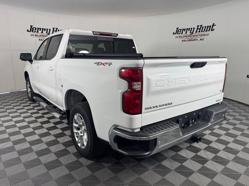 Used 2022 Chevrolet Silverado 1500 LT w/ Safety Package image 10