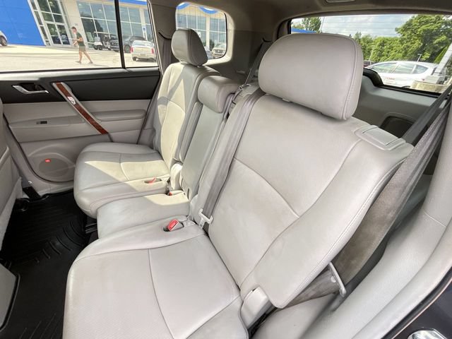 Used 2013 Toyota Highlander Limited FWD image 17