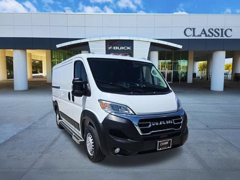 Used 2025 RAM ProMaster 2500 w/ U-Haul Equipment Group FWD image 2