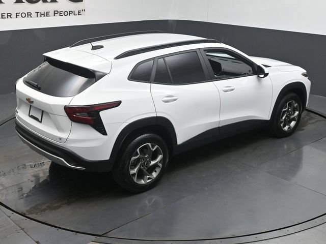 Used 2025 Chevrolet Trax LT FWD image 44