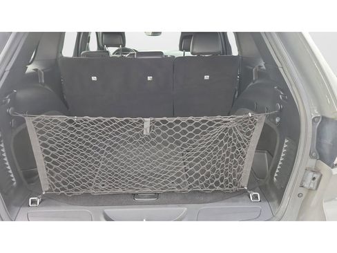 Used 2019 Jeep Grand Cherokee Altitude image 12