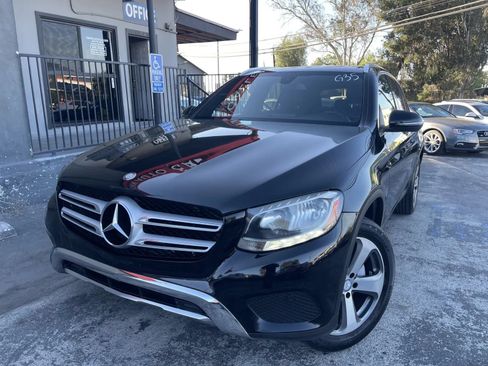 Used 2017 Mercedes-Benz GLC 300 image 1