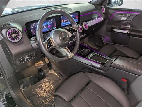 Certified 2025 Mercedes-Benz GLB 250 image 10