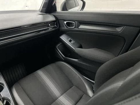 Used 2023 Honda Civic Sport image 13