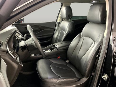 Used 2020 Buick Envision Essence FWD image 8