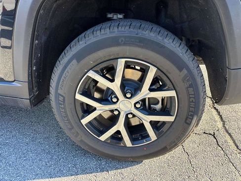 Certified 2025 Jeep Grand Cherokee L Limited image 5