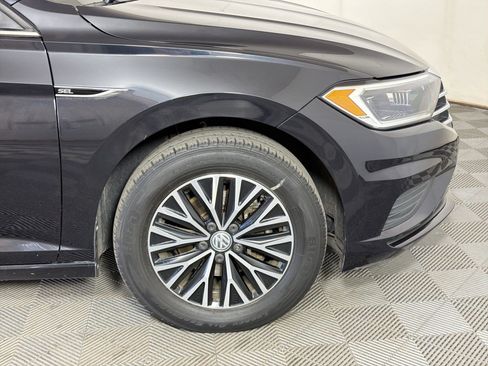 Used 2019 Volkswagen Jetta SEL w/ Cold Weather Package FWD image 9