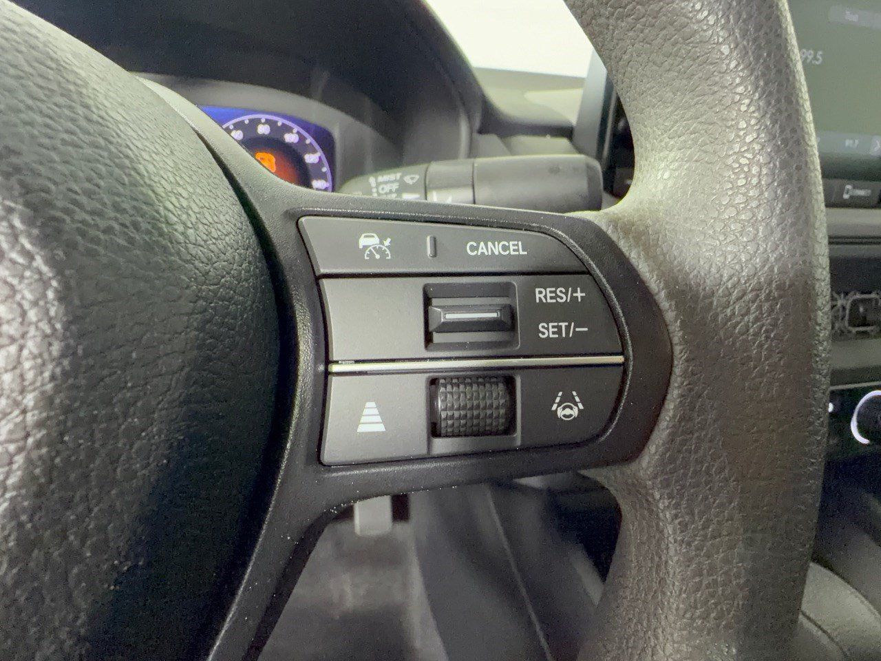 Used 2025 Honda Accord SE image 19