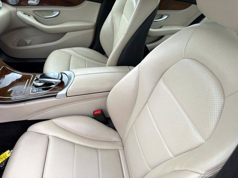 Used 2015 Mercedes-Benz C 300 4MATIC Sedan image 18
