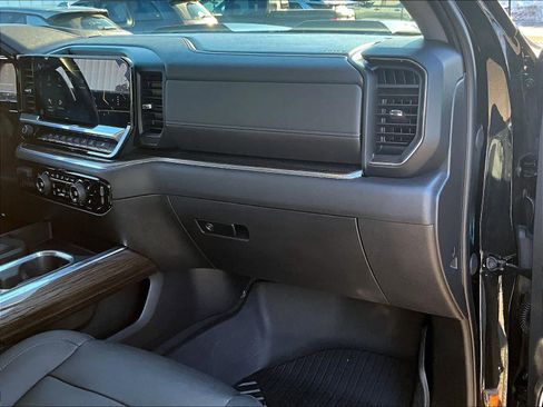 Used 2022 Chevrolet Silverado 1500 LT Trail Boss w/ LT Trail Boss Premium Package image 13