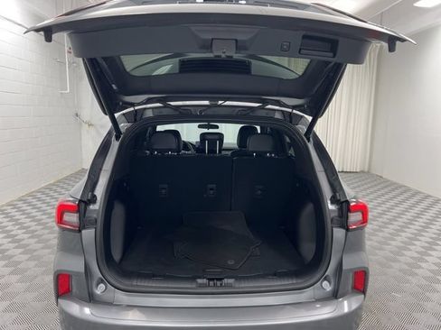 Used 2024 Ford Escape ST-Line w/ Tech Pack #1 AWD/4WD image 8