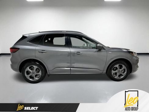 Used 2023 Ford Escape ST-Line w/ Tech Pack #1 AWD/4WD image 6
