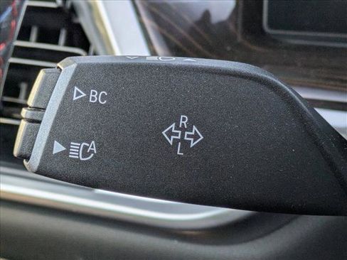 Used 2024 BMW X7 M60i image 12