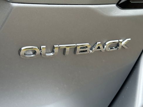 Used 2025 Subaru Outback Limited AWD/4WD image 6
