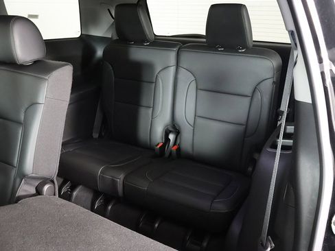 Used 2023 GMC Acadia SLT image 37