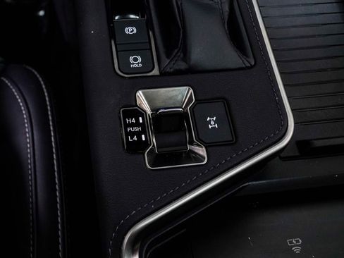 Used 2024 Lexus GX 550 w/ Cold Area Package image 21