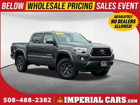 Used 2022 Toyota Tacoma SR5 AWD/4WD image 1