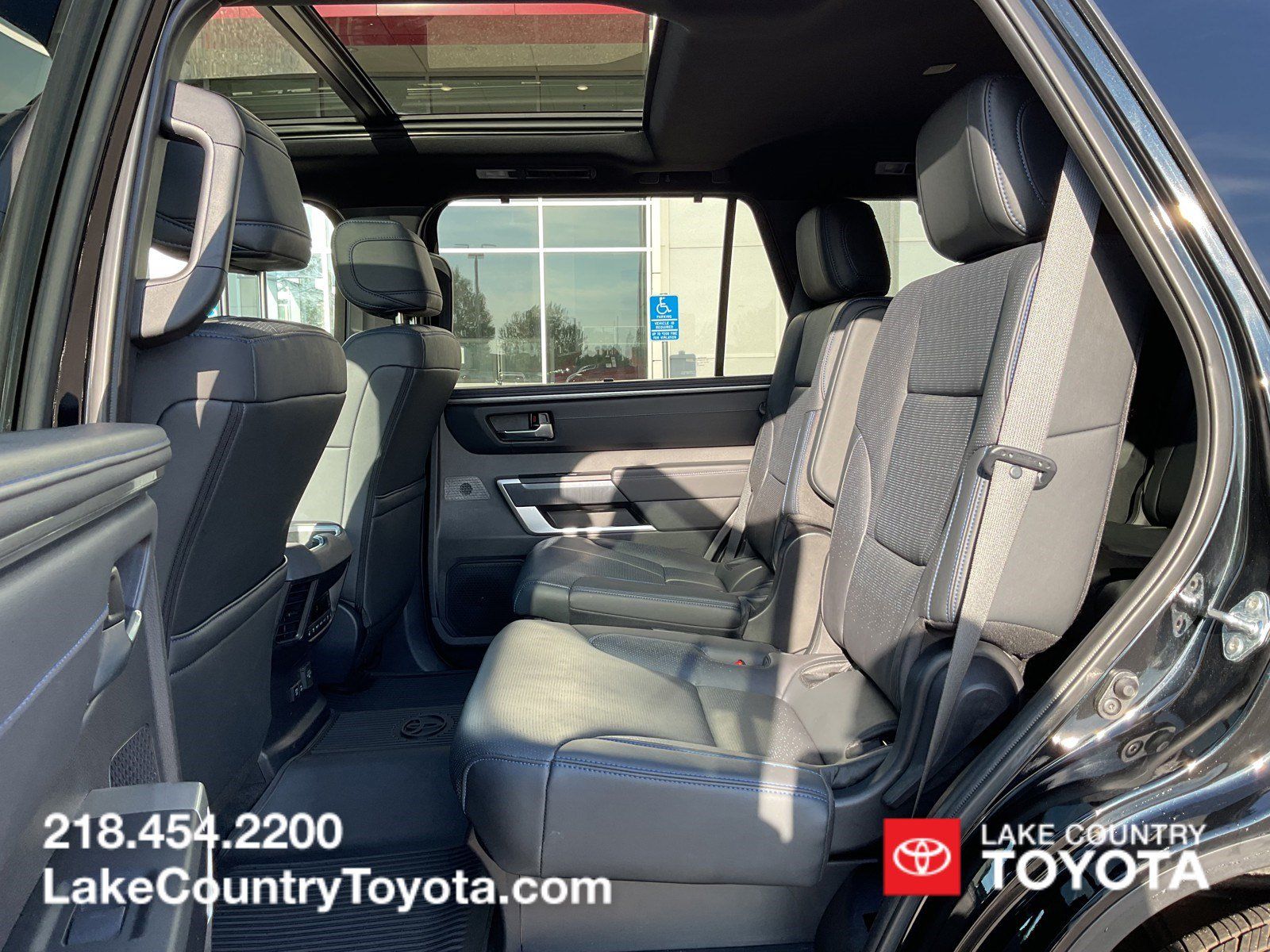 Used 2025 Toyota Sequoia Platinum AWD/4WD image 26