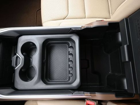 Used 2020 RAM 1500 Laramie RWD image 19