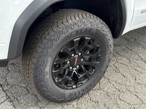 New 2026 GMC Canyon Elevation RWD image 7