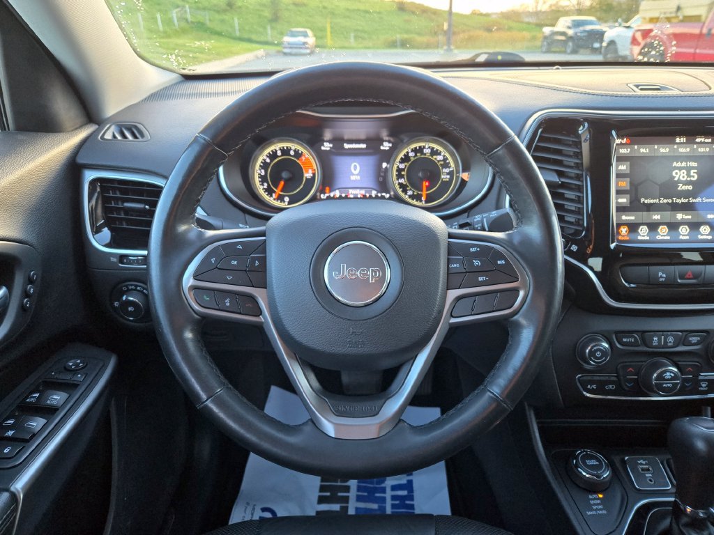 Used 2019 Jeep Cherokee Limited AWD/4WD image 17
