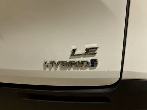 Certified 2022 Toyota Sienna LE FWD image 28