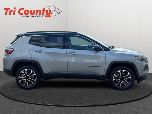 Used 2023 Jeep Compass Limited AWD/4WD image 9