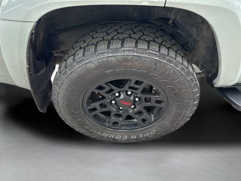 Used 2023 Toyota 4Runner TRD Off-Road Premium w/ Moonroof Package AWD/4WD image 27