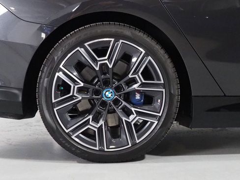 Used 2025 BMW i5 eDrive40i w/ M Sport Package image 56