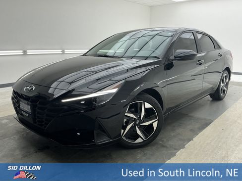 Used 2023 Hyundai Elantra SEL w/ Convenience Package image 1